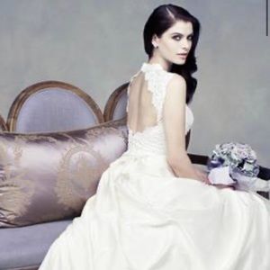 Paloma Blanca wedding dress